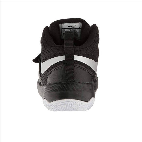 Nike Team Hustle D8 Toddler Sneaker - Picture 4 of 7